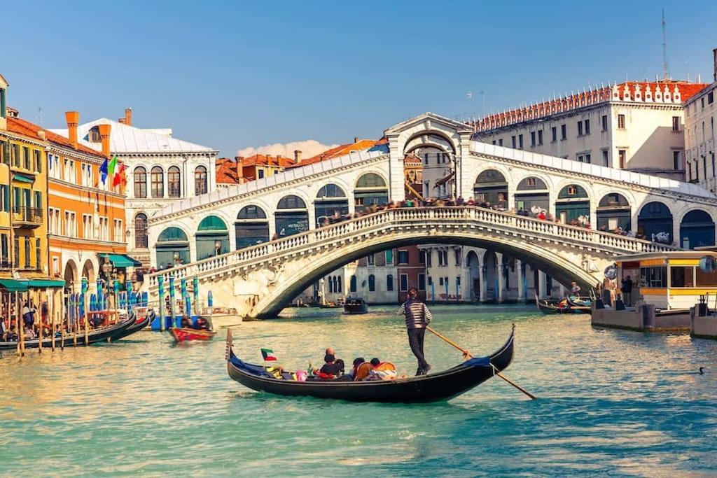 Appartamento Balcone Fiorito Fonzolo المظهر الخارجي الصورة
